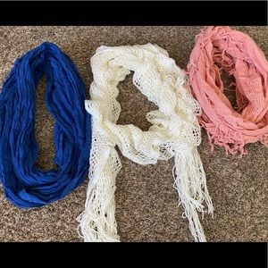 3 scarfs